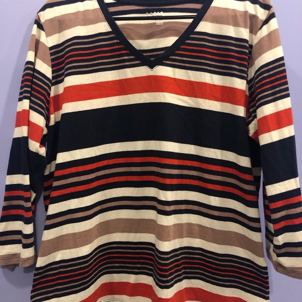Basic Edition XLG stripped shirt.